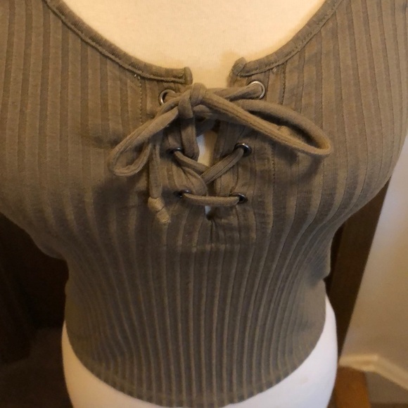 American Eagle Front Cropped Cami Green Ribbed With Spaghetti Straps Size Small - Picture 4 of 14